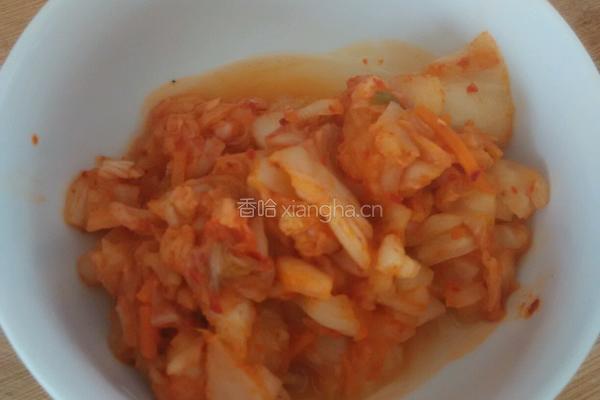 辣白菜炒饭的做法图解1
