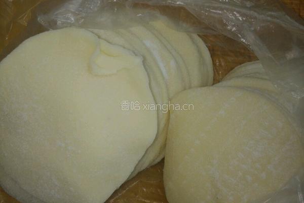 芹菜猪肉水饺的做法图解4