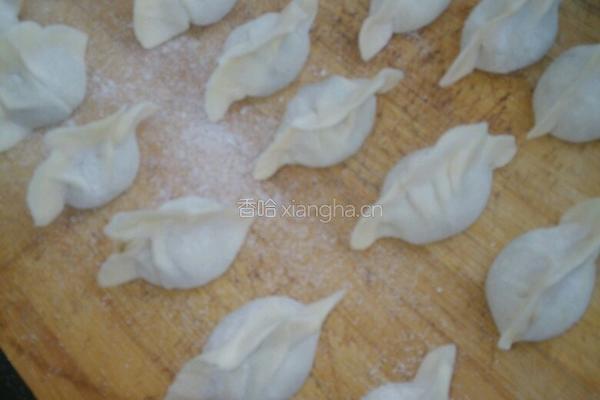 芹菜猪肉水饺的做法图解5