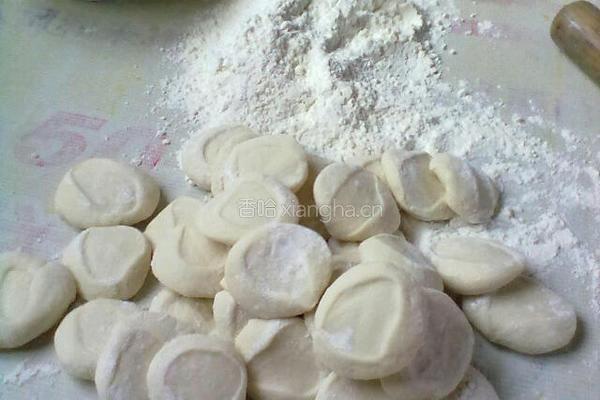 荠菜饺子的做法图解4