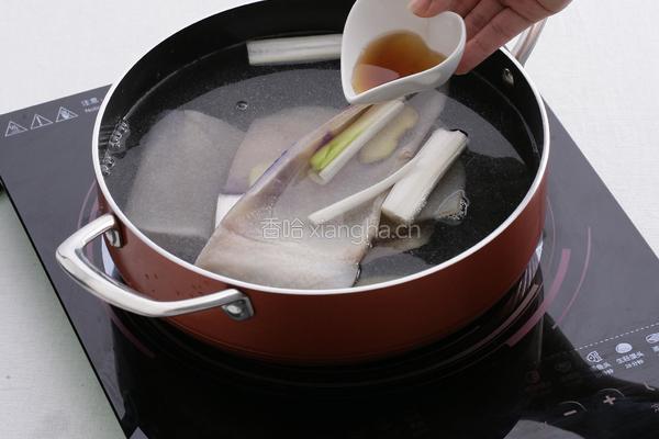 鲜虾灌汤包的做法图解1