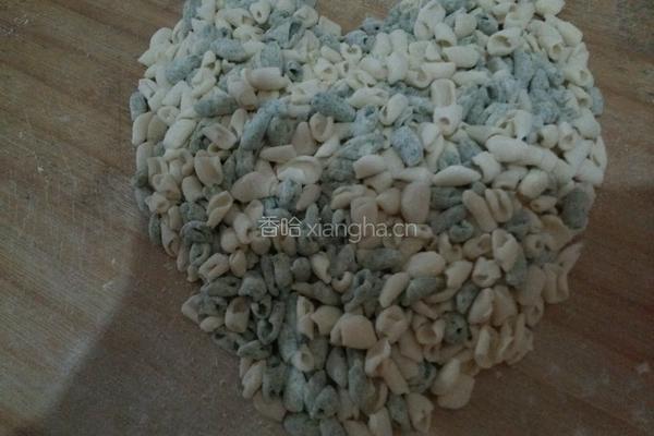 双色烩麻食的做法图解4