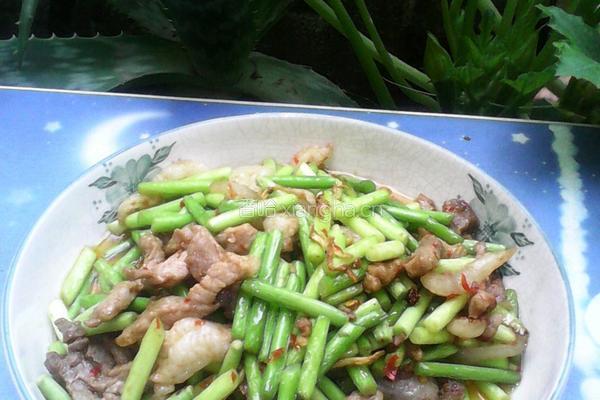 蒜苔炒肉的做法图解10