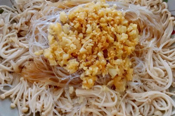蒜蓉粉丝金针菇的做法图解7