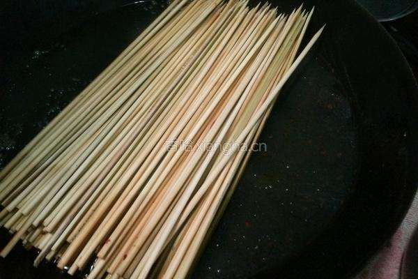 自制麻辣串的做法图解1