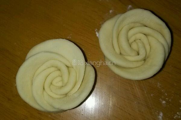 奶香白玫瑰馒头的做法图解4