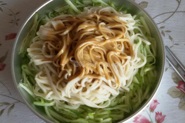 芝麻酱拌凉面的做法图解3