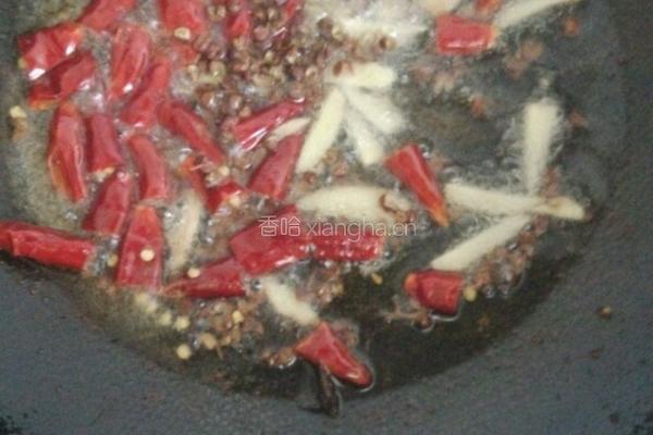 老干妈爆花蛤的做法图解4