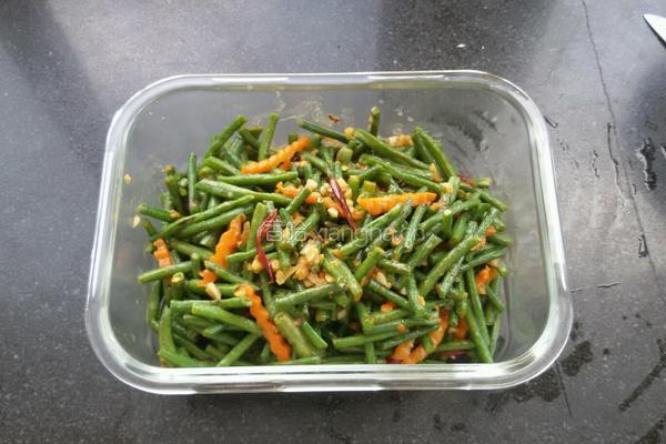 芝麻酱拌豉豆的做法图解1