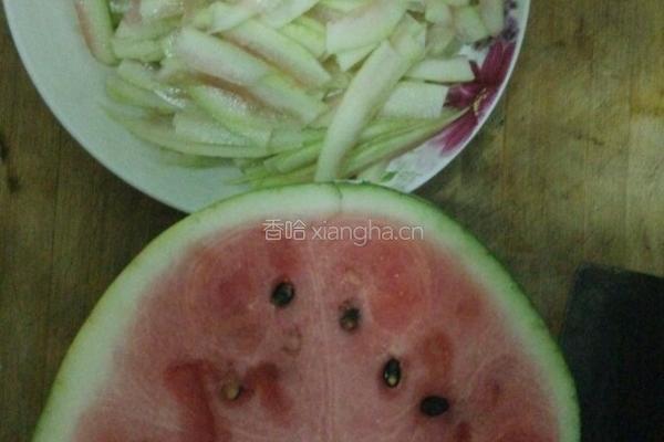 醋溜西瓜皮的做法图解1