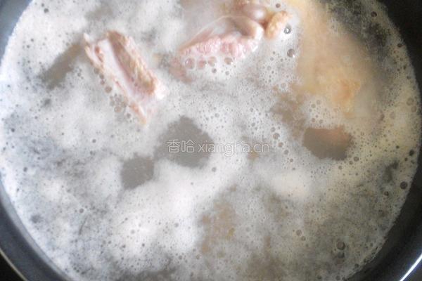 黄花菜炖菜鸭的做法图解2