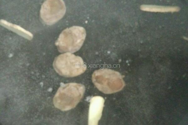 番茄鸡蛋紫菜汤的做法图解1