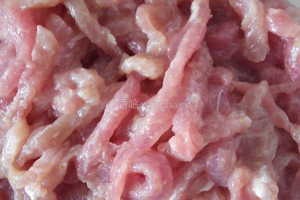 京酱肉丝的做法图解1