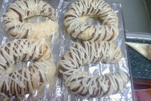 豆沙卷面包的做法图解7