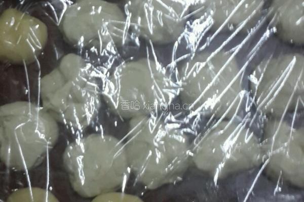 苏式蛋黄莲容月饼的做法图解3