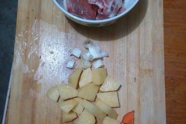 米粉蒸排骨的做法图解1