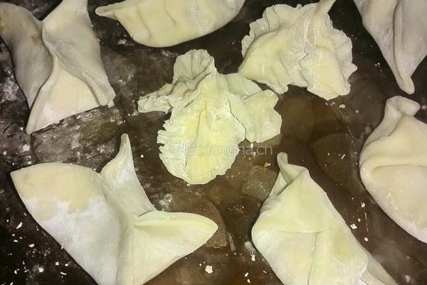 玉米红罗卜肉饺的做法图解5