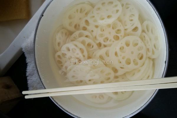 清脆藕片的做法图解2