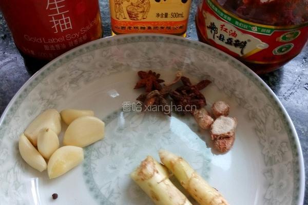 土豆烧排骨的做法图解2
