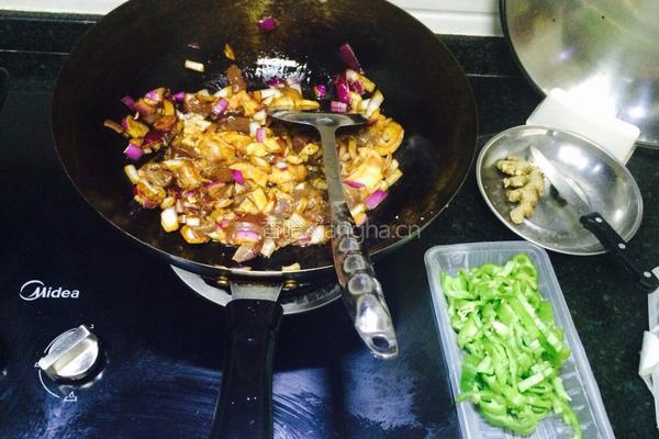 青椒五花肉的做法图解2