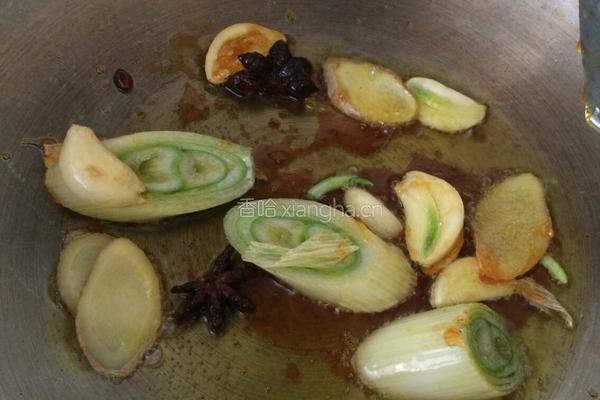 砂锅焖炖排骨杏鲍菇的做法图解2