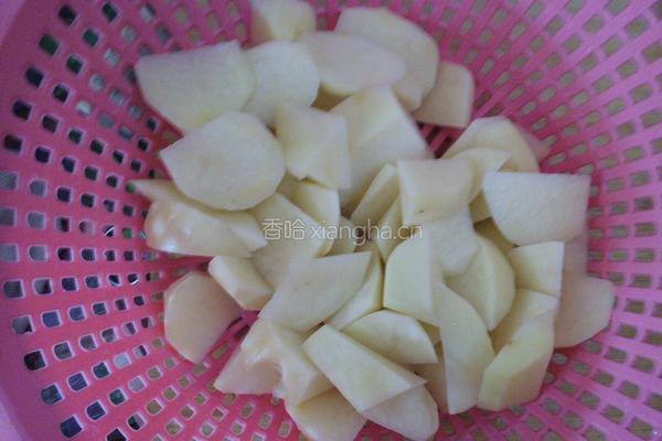 蒜香孜然土豆的做法图解2