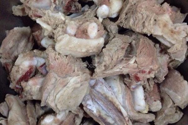 黄焖羊肉的做法图解1