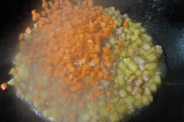 咖喱炒饭的做法图解3