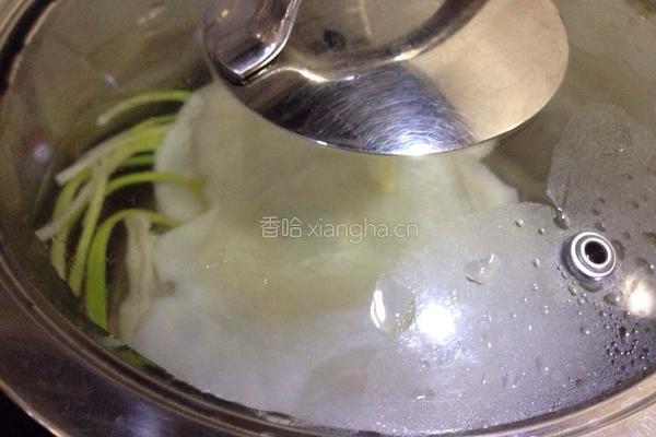 药炖智利花胶鸡汤的做法图解4