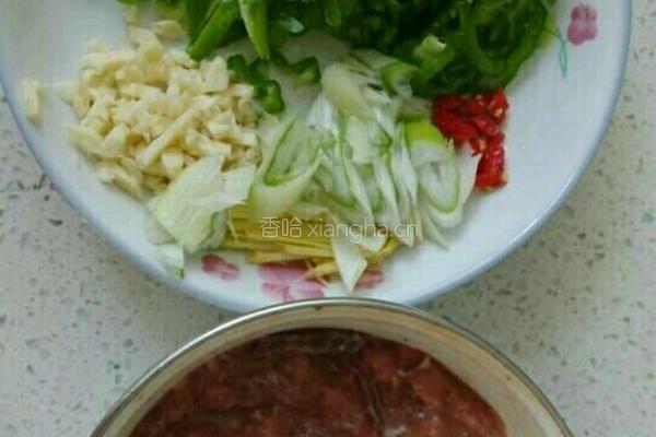 小炒牛肉的做法图解1