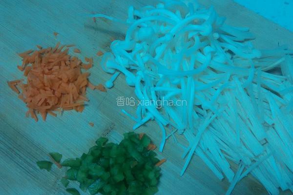 蛋煎金针菇的做法图解1
