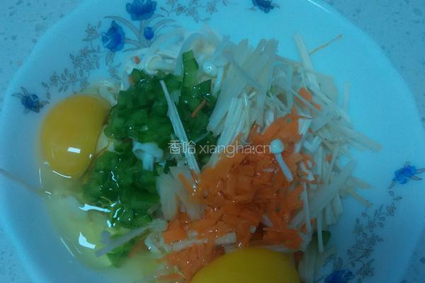蛋煎金针菇的做法图解2