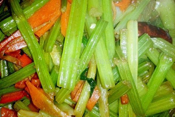 辣炒芹菜的做法图解8