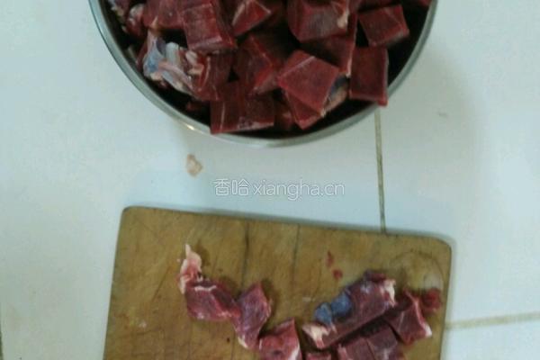 红焖牛肉的做法图解1