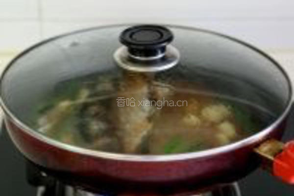 红烧鲫鱼的做法图解7