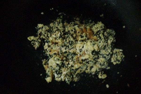 黑蚂蚁炒鸡蛋的做法图解5
