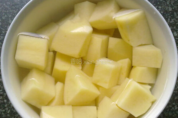 咖喱土豆牛肉的做法图解1