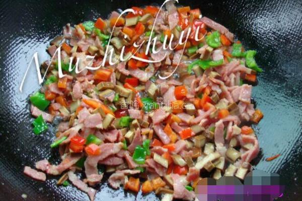 花色炒饭的做法图解3