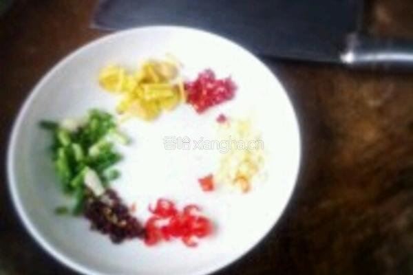 水煮牛肉的做法图解1