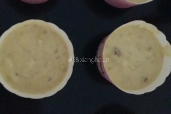 甜提干碎核桃香蕉马芬的做法图解7