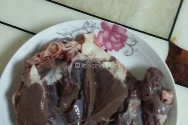 猪心鱿鱼须汤的做法图解1