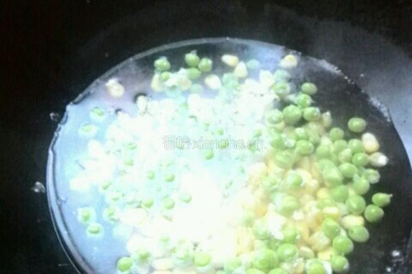 自制扬州炒饭的做法图解7