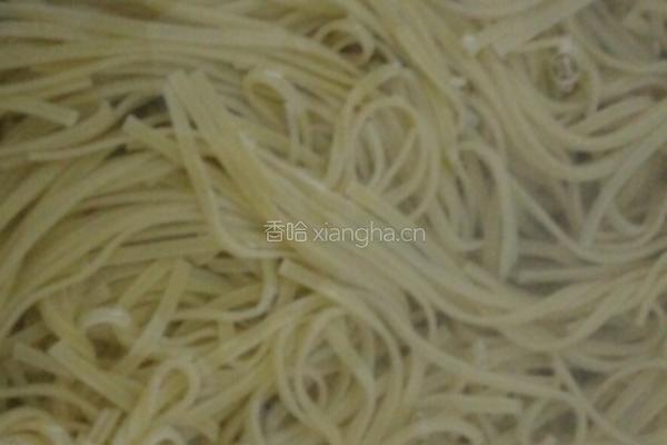 辣椒肉拌面的做法图解2