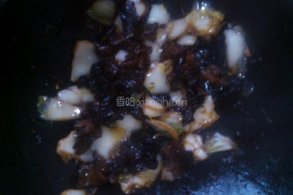 白菜炒木耳的做法图解4