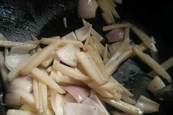 藕条炒葱头的做法图解4