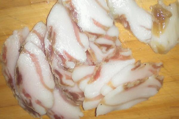 咸肉炒紫菜的做法图解2