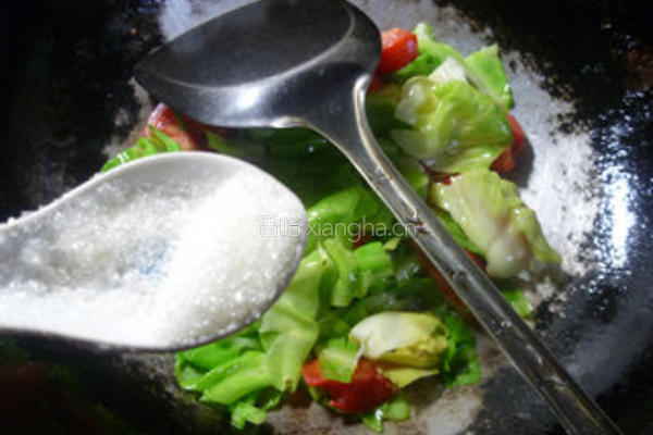 番茄炒牛心菜的做法图解6