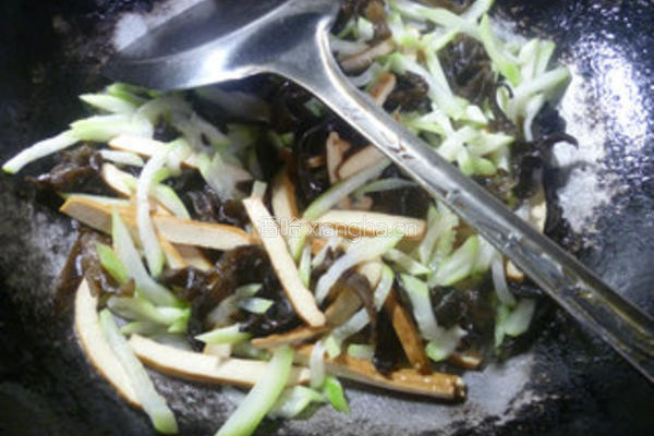 蚝油素三丝的做法图解9