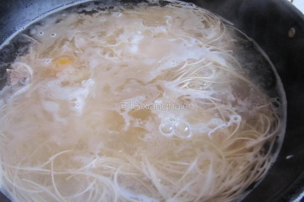 牛肉大头菜汤面的做法图解4