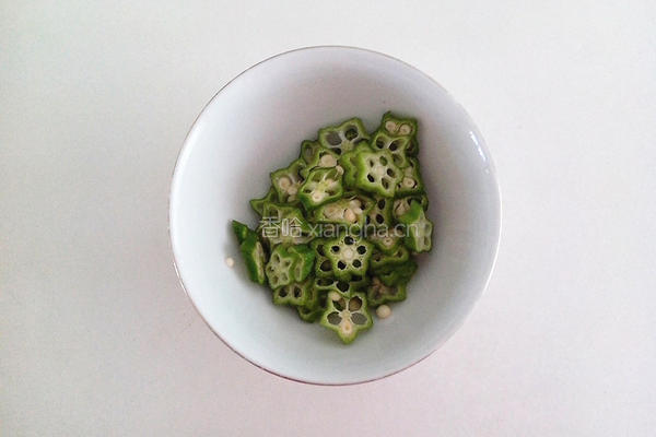 咖喱秋葵炒饭的做法图解1